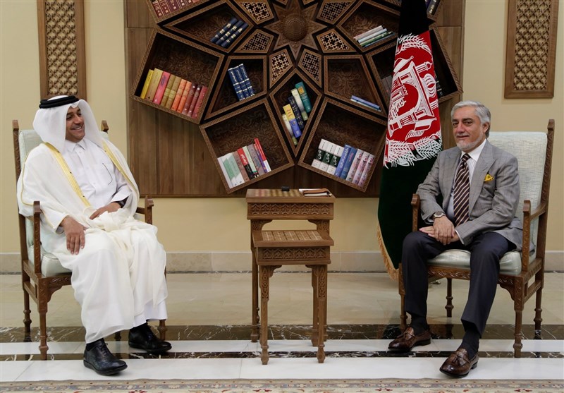 «عبدالله» در دیدار با نماینده قطر: دولت افغانستان آماده مذاکره با طالبان است