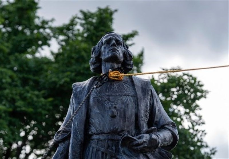 Christopher Columbus Statues Torn Down in US Cities (+Video)
