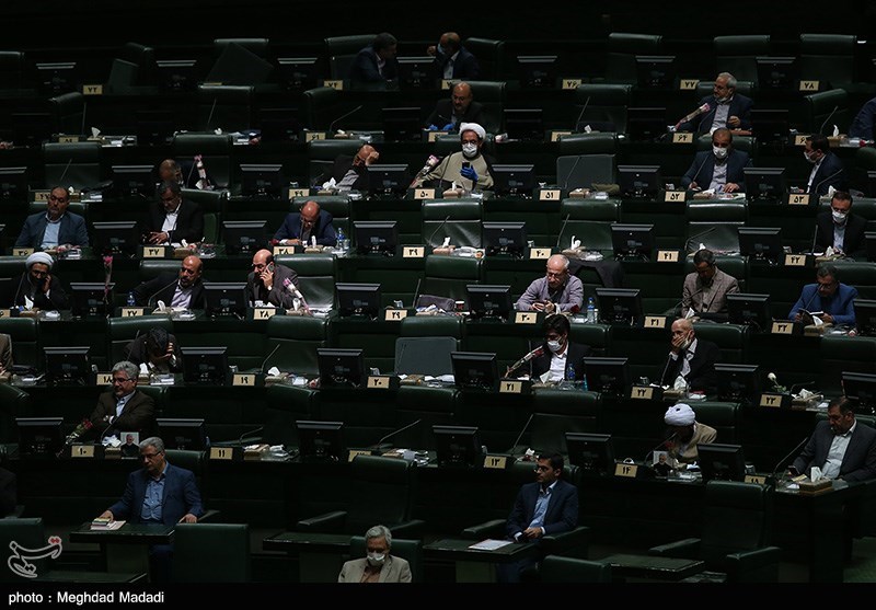 نماینده مردم مشهد: مجلس با محوریت معیشت مردم جلسه غیرعلنی برگزار می‌کند