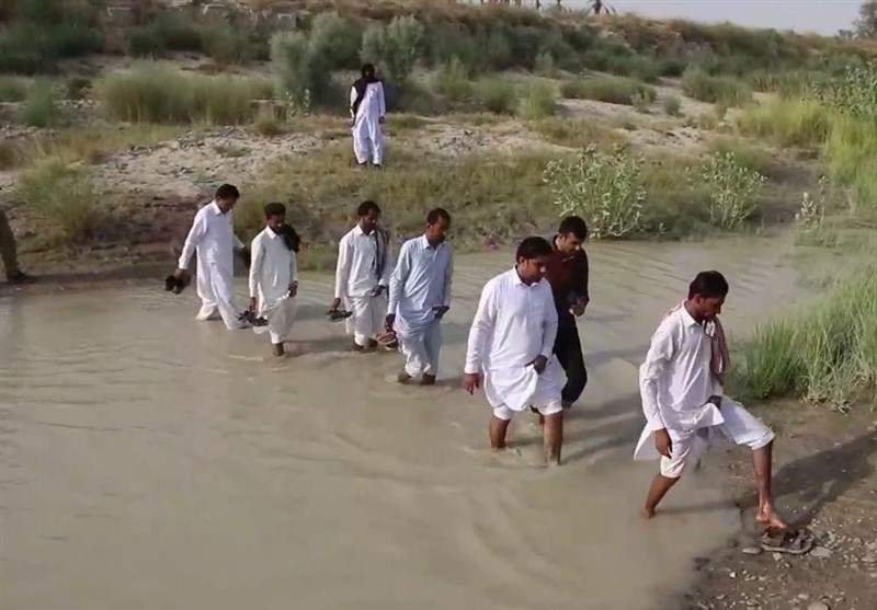 گزارش ویدیوئی|مصائب اهالی منطقه‌ای در جنوب سیستان و بلوچستان / ‌«پیرسهرابی‌ها» 10 ماه سال باید به آب بزنند