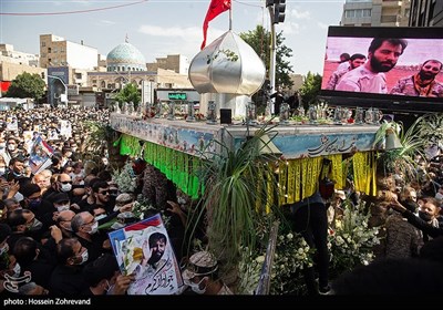 تشییع پیکر فرمانده شهید جواد اللهکرم