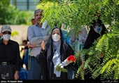 تشییع پیکر جانباز 70 درصد مشهدی/ پیکر شهید کاووسی در بهشت رضا(ع) آرام گرفت