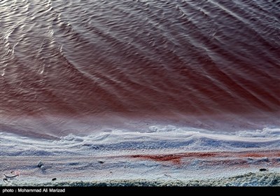 دریاچه حوض سلطان - به رنگ خون