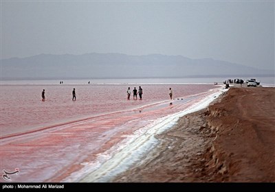 دریاچه حوض سلطان - به رنگ خون