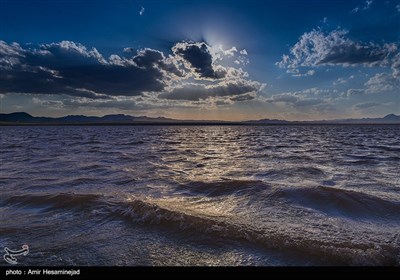  عدم تخصیص حق‌آبه دریاچه نمک قم بیش از ۲۰ میلیون نفر را در معرض طوفان‌های نمکی قرار می‌دهد 
