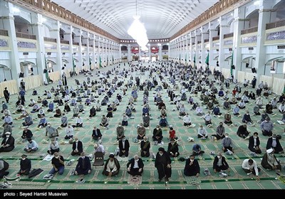 اقامه نمازجمعه تبریز بعد از 4 ماه تعطیلی با رعایت پروتکل‌های بهداشتی
