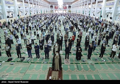 اقامه نمازجمعه تبریز بعد از 4 ماه تعطیلی با رعایت پروتکل‌های بهداشتی