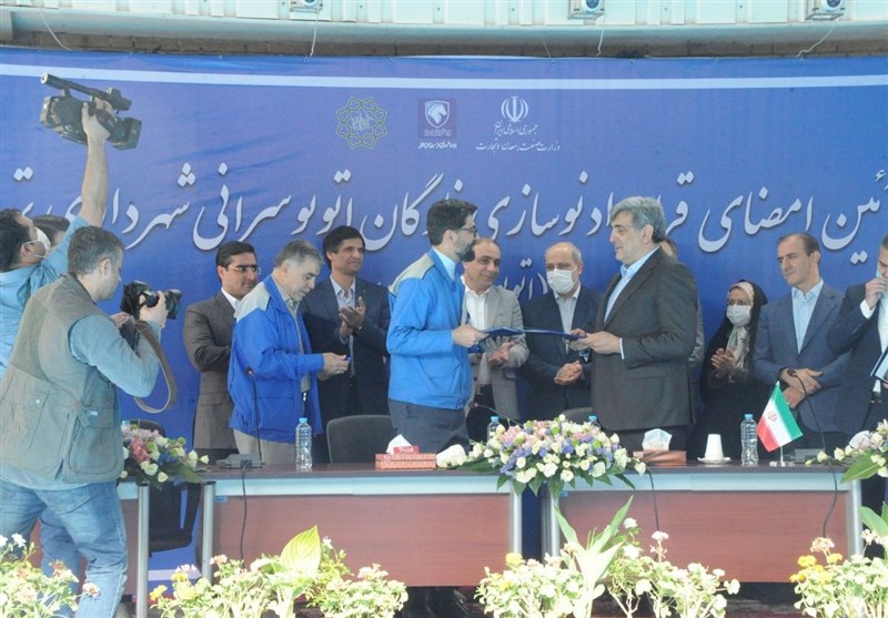 پیوستن 250 دستگاه اتوبوس و مینی ایران خودرو دیزل به ناوگان حمل ونقل عمومی
