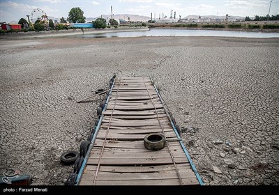 خشک شدن دریاچه شهربازی کرمانشاه