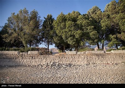 خشک شدن دریاچه شهربازی کرمانشاه