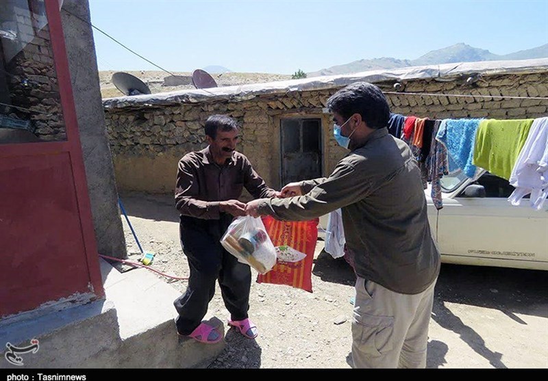 از توزیع بسته‌های معیشتی تا لبخند رضایت مردم روستای «گوگجه» از خدمات سپاه+تصاویر