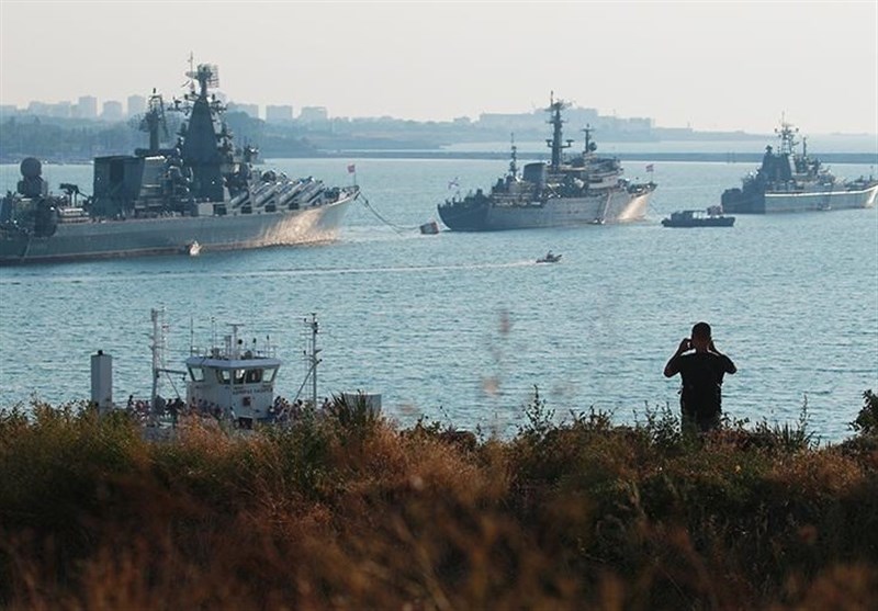 ناوگان دریای سیاه روسیه، کشتی‌های انگلیسی و آمریکایی را زیر نظر دارند