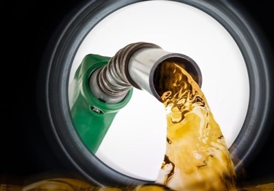  چالش مصرف بالای بنزین در خودروهای تولید داخل/احتمال آغاز واردات بنزین در سال آینده 