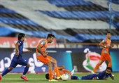 لیگ برتر فوتبال| تساوی استقلال و سایپا در نیمه اول