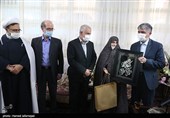 دیدار وزیر فرهنگ و ارشاد  با خانواده شهیدان خالقی‌پور