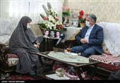 دیدار وزیر فرهنگ و ارشاد  با خانواده شهیدان خالقی‌پور