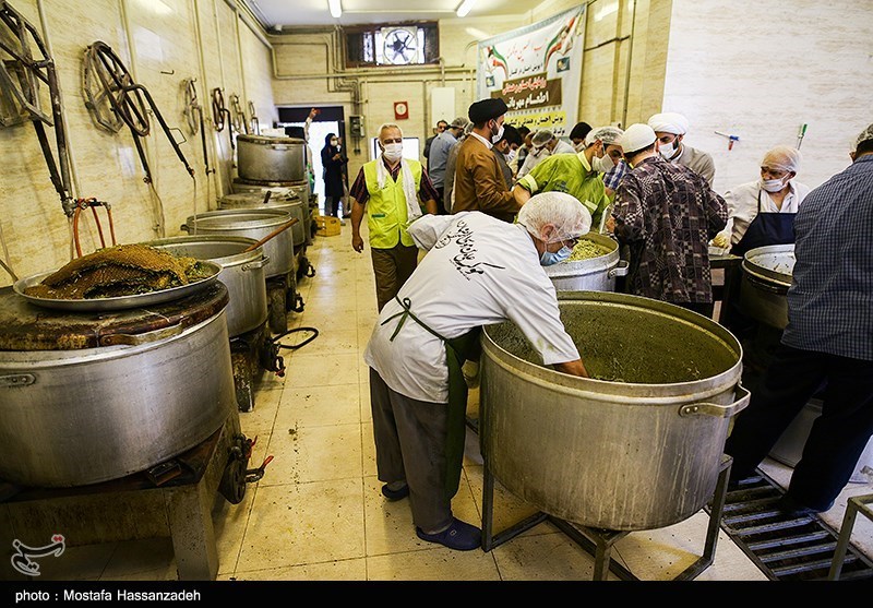20 هزار پرس غذای گرم در روز عید غدیر میان نیازمندان بادرودی توزیع می‌شود