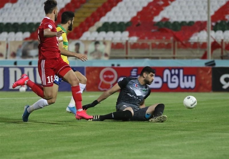 لیگ برتر فوتبال| پیروزی تراکتور مقابل صنعت نفت در نیمه اول