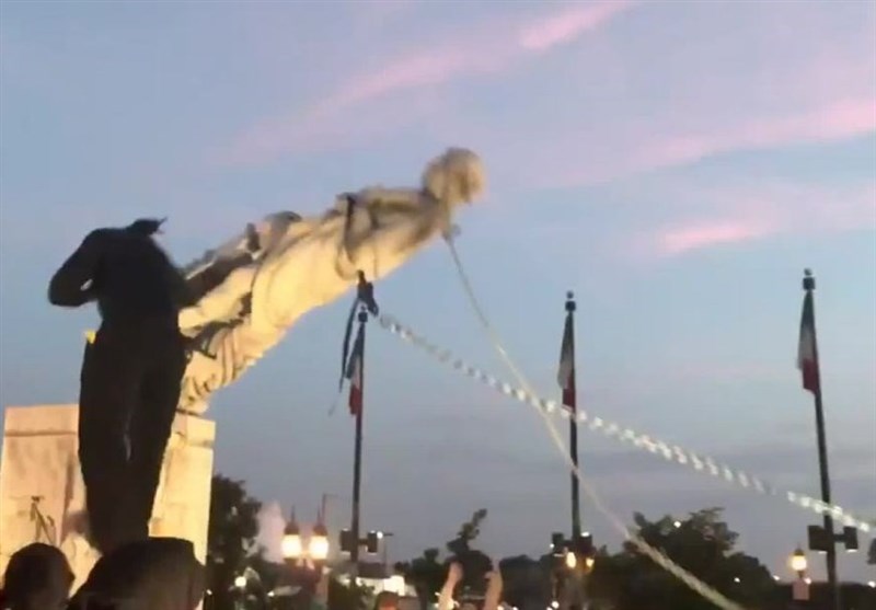 Columbus Statue Toppled by Baltimore Protesters