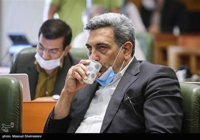پیروز حناچی شهردار تهران در جلسه علنی شورای شهر