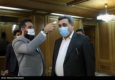پیروز حناچی شهردار تهران در جلسه علنی شورای شهر