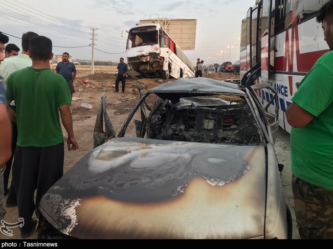 تصادف زنجیره‌ای و واژگونی اتوبوس در آزادراه کرج-قزوین/ 2 نفر فوت و 31 نفر مصدوم شدند