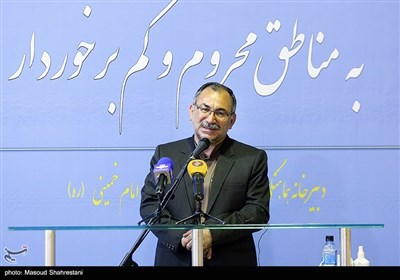 سخنرانی سید محمد پاک مهر نایب رئیس کمیسیون بهداشت و درمان مجلس در مراسم ارسال تعداد 9 عدد یونیت ثابت دندانپزشکی برای راه اندازی و ارائه خدمات به مددجویان و نیازمندان در استان های کم برخوردار 