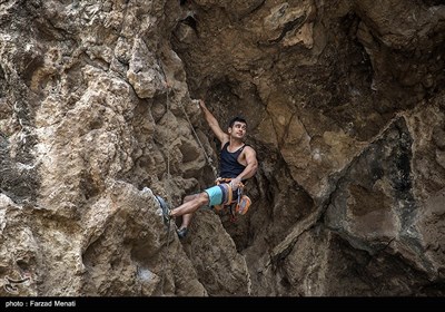 تمرین صخره‌نوردی در کرمانشاه