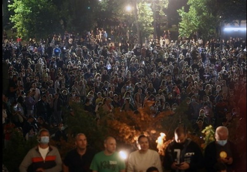 Serbian Protesters Attempt to Storm Parliament after Virus Lockdown Announced