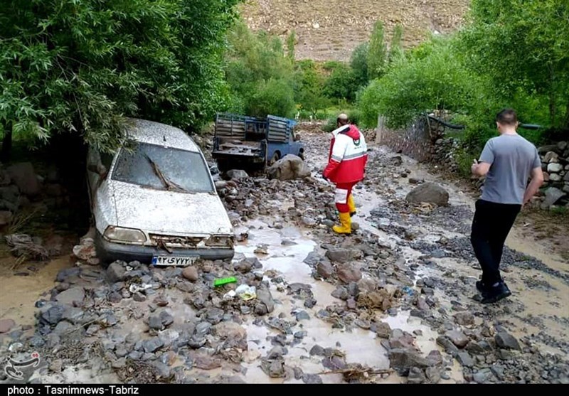 وقوع سیل تابستانی در تبریز/مردم در دره لیقوان غافلگیر شدند + تصاویر
