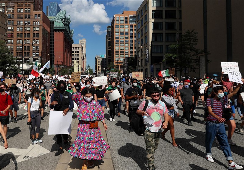 US Protesters Decry New Immigration Rule in Chicago (+Video)