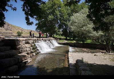 ایران کے صوبہ کرمانشاہ میں ایک تاریخی مقام کے خوبصورت مناظر