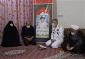 فرمانده نیروی دریایی ارتش: همیشه خود را مدیون خانوادههای شهدا میدانیم
