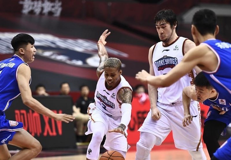 لیگ بسکتبال چین| شکست تیم نصفه و نیمه حدادی در غیاب او