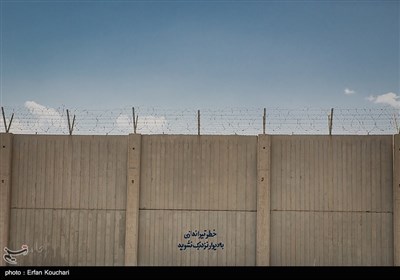 نمای بیرونی از زندان تهران بزرگ