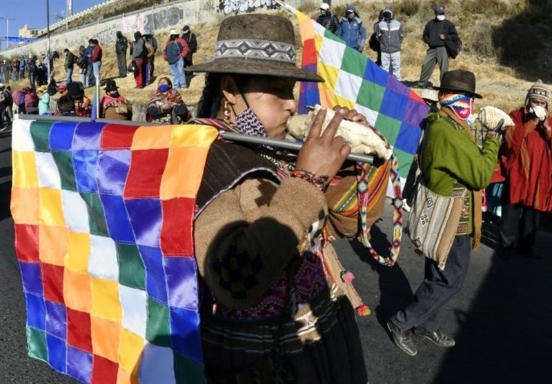 Thousands in Bolivia Anti-Government Protest