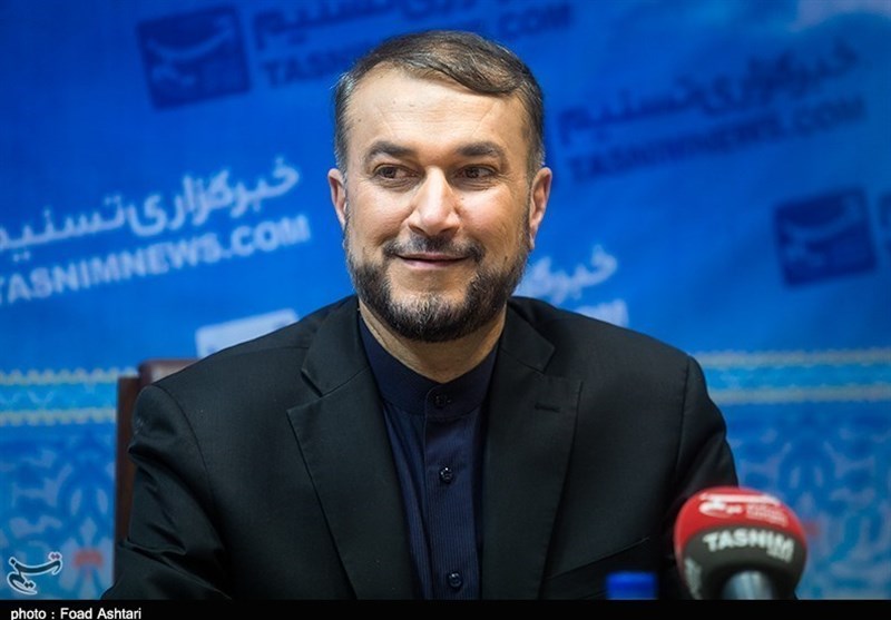 Russian, Kuwaiti FMs Congratulate Their New Iranian Counterpart