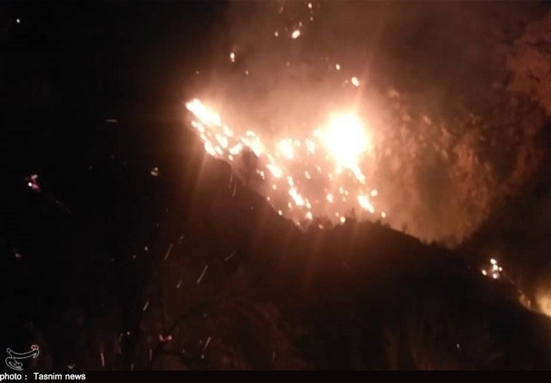 درگیری بر سر استفاده از مراتع منجر به آتش‌سوزی چند خانه در کوهرنگ شد