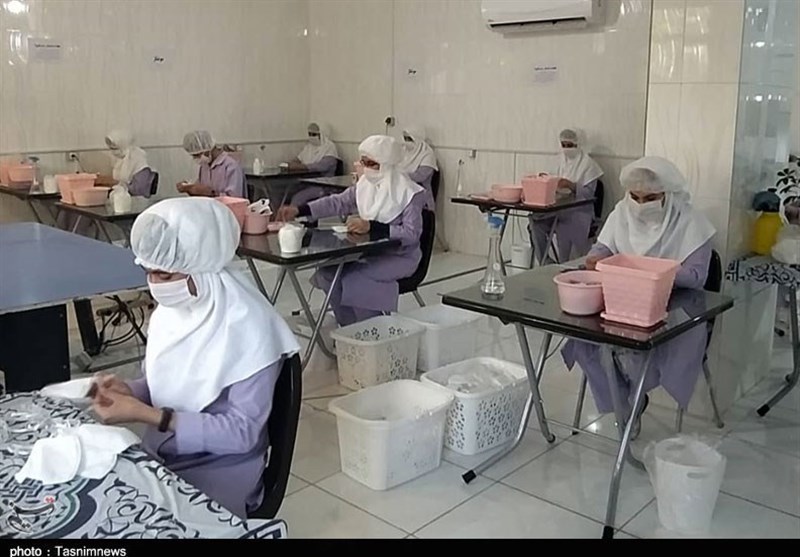 روزانه 30 هزار ماسک تحویل مراکز بهداشتی استان مازندران می‌شود