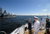 پوتین: ناوگان دریایی روسیه با سلاح‌های مافوق صوت تقویت می‌شود