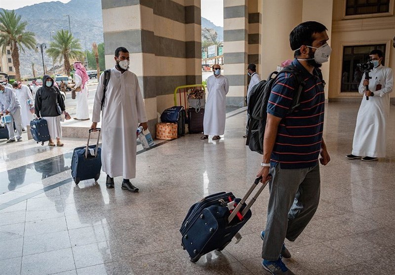First Group of Hajj Pilgrims Arrive in Mecca (+Video)
