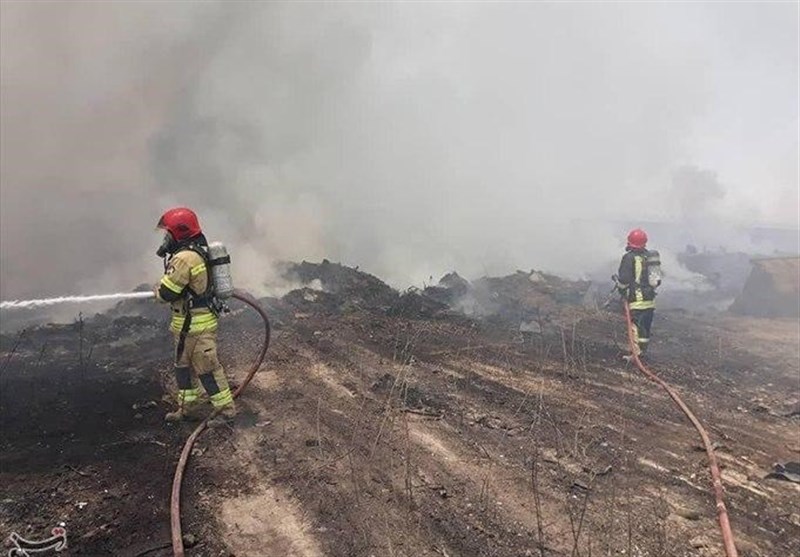 آتش‌سوزی 4 هکتار از مزارع شهرکرد اطفا شد / سهل‌انگاری مردم علت آتش‌سوزی‌هاست