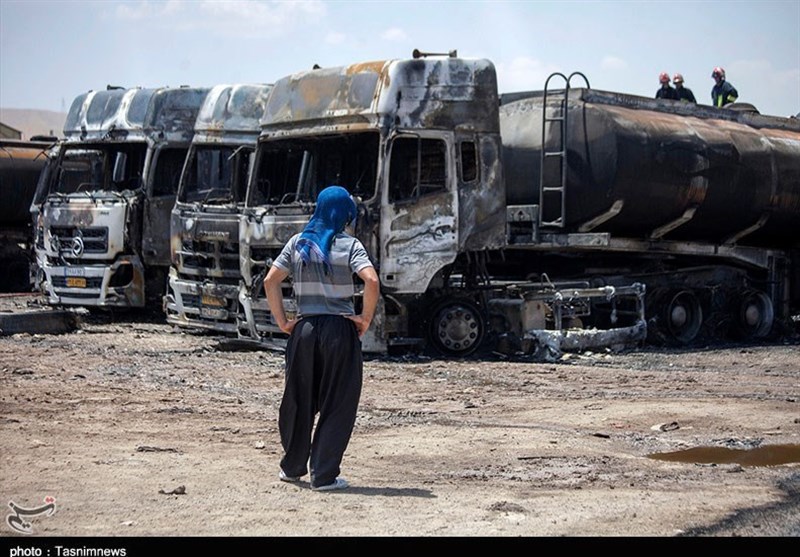 گزارش میدانی خبرنگار تسنیم از آتش‌سوزی تانکرهای حمل سوخت در کرمانشاه به همراه جزئیات و علت حادثه +‌ فیلم