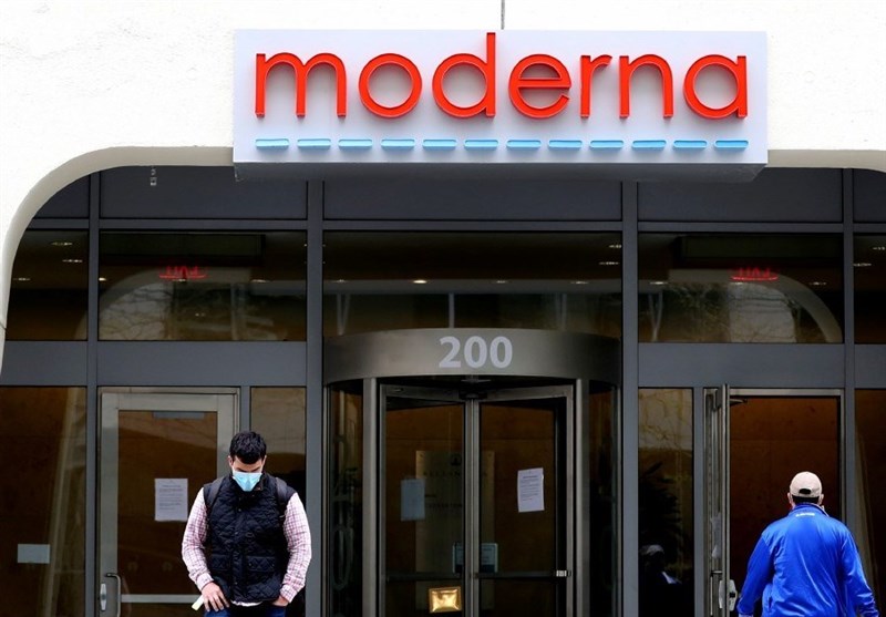 Moderna CEO Says Vaccine Likely to Protect for &apos;Couple of Years&apos;