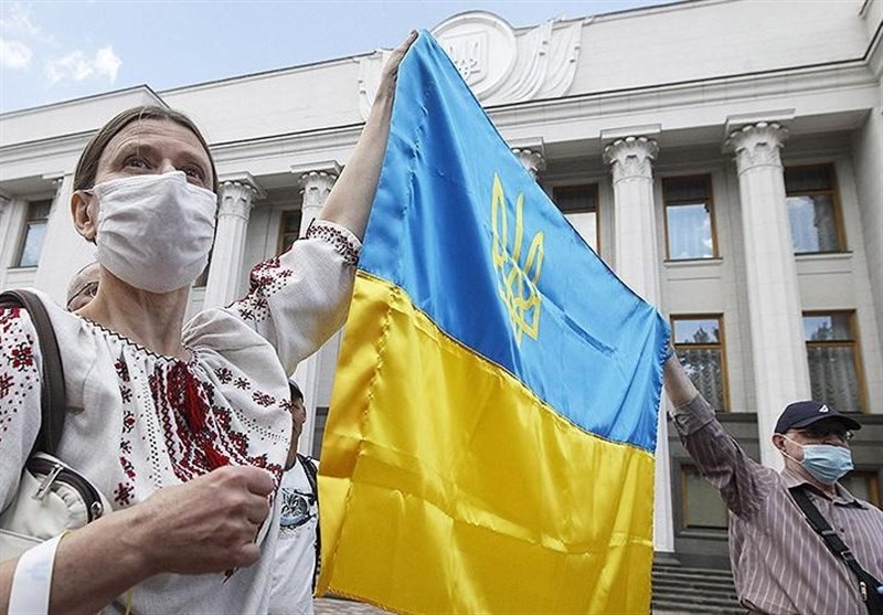 اکثر اوکراینی‌ها کشورشان را وابسته به آمریکا و اروپا می‌دانند