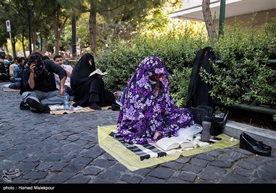 مراسم دعای عرفه امام حسین (ع) در مسجد ارک تهران و خیابان‌های اطراف