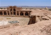 گزارش| زخم بی‌مهری مسئولان بر بنای تاریخی 560 ساله در زنجان / ‌نفس کاروان‌سرای تاریخی نیک‌پی‌ به شماره افتاد
