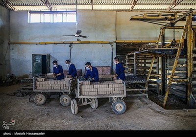 کارخانه تولید آجر در روستای فیض آباد گرگان