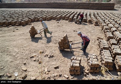 کوره های داغ آجرپزی در گرمای تابستان