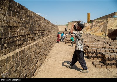 کوره های داغ آجرپزی در گرمای تابستان